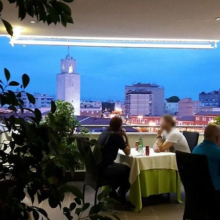 Hotel Europa Latina Esterno foto